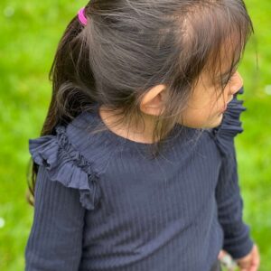 Køb Guppy - Dora langærmet bluse m. flæser - Navy - Str. 116 online billigt tilbud rabat tøj